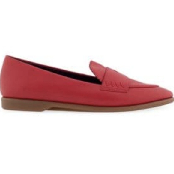 AEROSOLES Shoes - Aerosoles Benvenuto Moc Toe Racing Red  Leather Slip-On Loafers Womens Size 5.5
